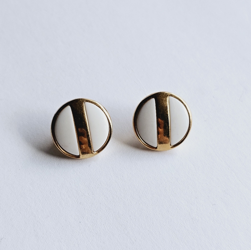 🌟 Vintage Round Two Tone Gold White Stud Earrings